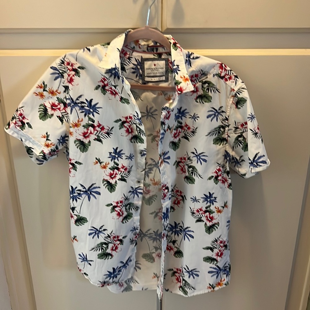 Denim & Flower by Ricky Singh short sleeved button up